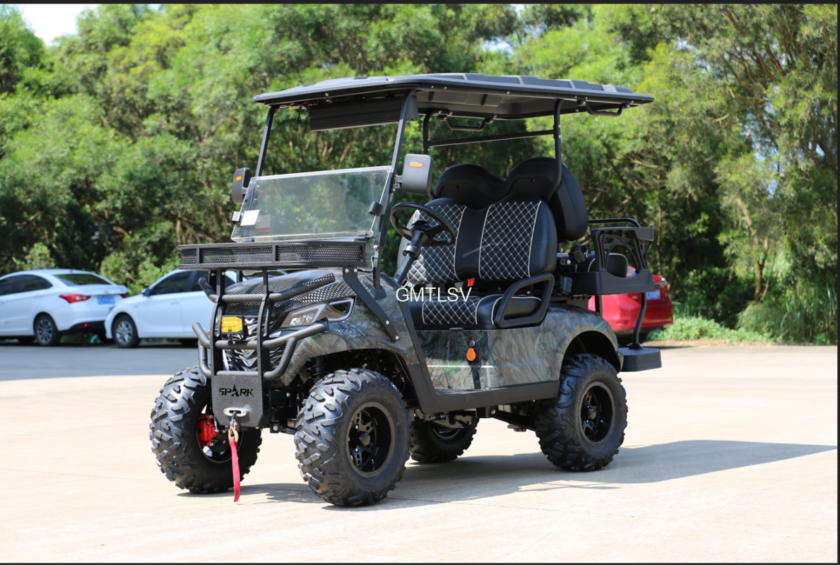 整车迷彩 纯越野轮胎 电动绞盘 LED车顶彩条灯 长条音响