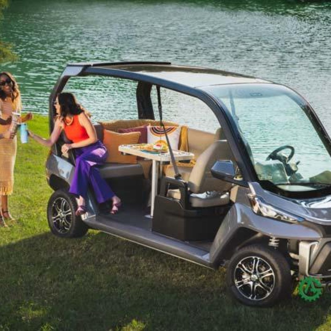 cru-neighborhood-electric-vehicle-outdoors-at-lake-640x443