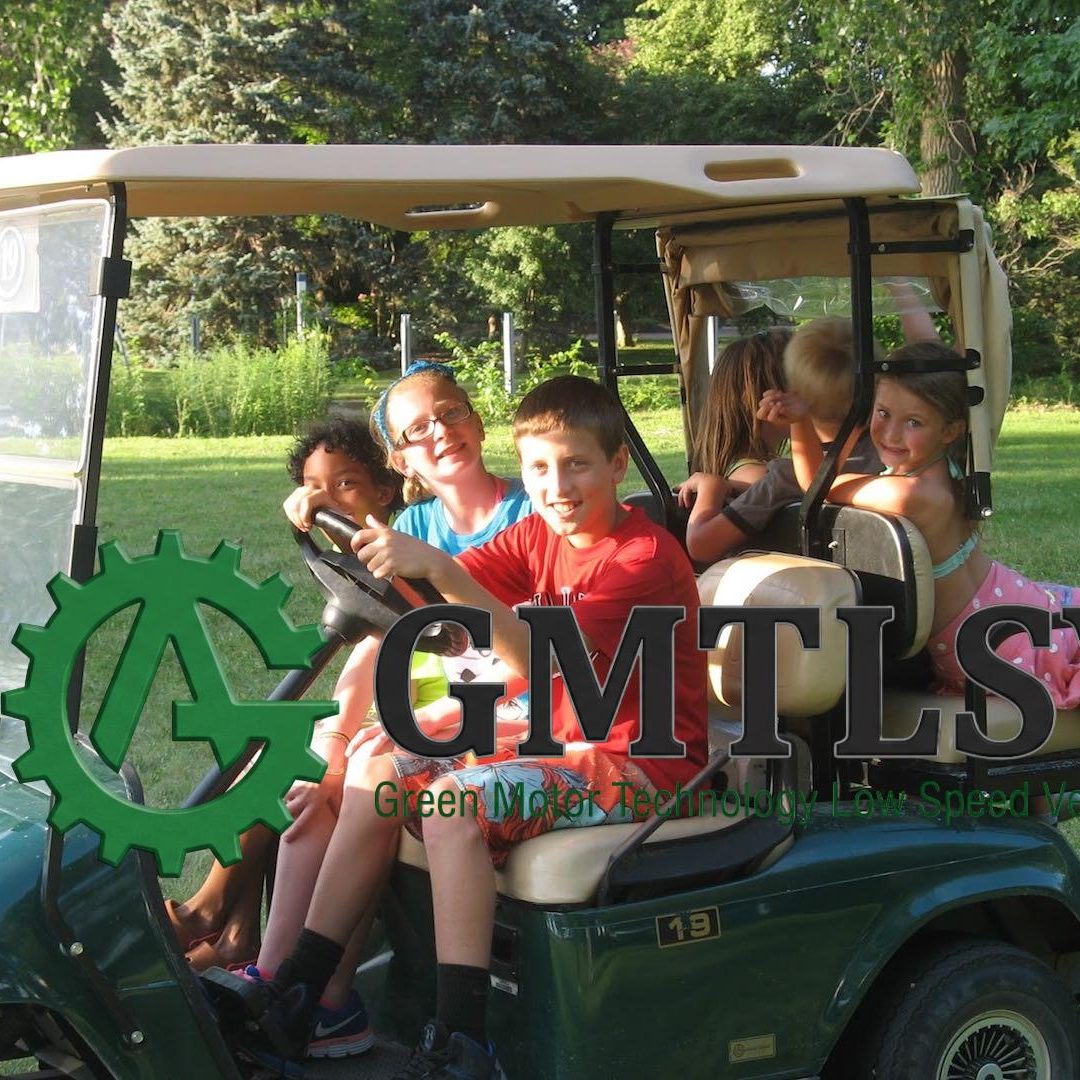 kids-driving-golf-cart